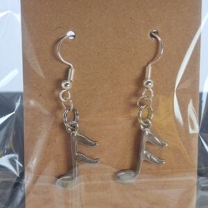 NWT Musical notes dangling earrings- mbarnes productions